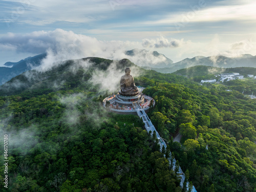 Tian Tan Buddha.