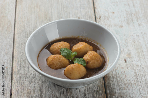 Fish ball in curry sauce