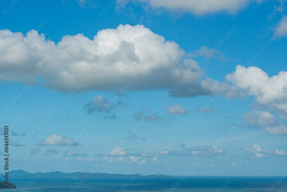 Obraz premium Tropical sea landscape blue sky white clouds background,Summer sea beach background