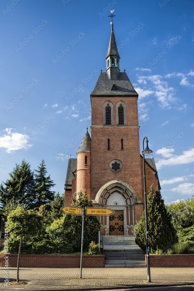 gommern, deutschland - herz-jesu-kirche in der altstadt