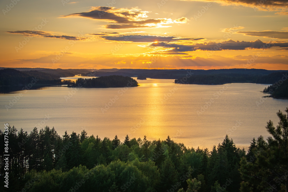 Naklejka premium sunset over the lake