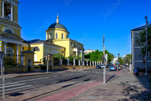 Obraz na płótnie Bolshaya Nikitskaya Street in center of Moscow in Russia. Cozy cityscape in Moscow. Architecture and landmarks of Moscow. w salonie