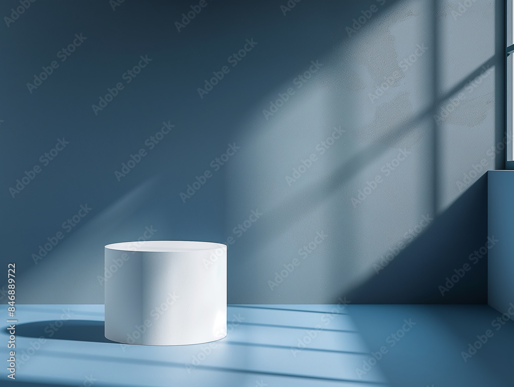 Weißer geometrischer Zylinder, runder Zylinder, blaue Rückwand, Präsentationsplattform für Verkaufsartikel Werbebanner Hintergrund Weißer geometrischer Zylinder, runder Zylinder, blaue Rückwand, Präsentationsplattform für Verkaufsartikel Werbebanner Hintergrund