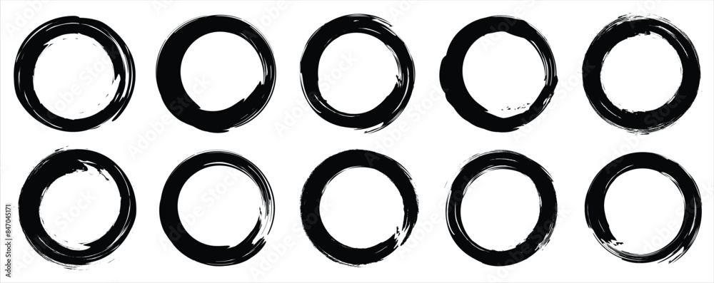 Set different circle brush strokes, hand drawn paint brush circle logo frame – Vector illustration isolated on white background. Set different circle brush strokes, hand drawn paint brush circle logo frame – Vector illustration isolated on white background.