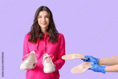 Doctor hands in medical glo...