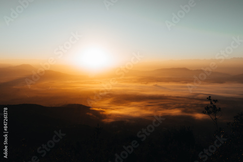 Amanecer desde la montaña