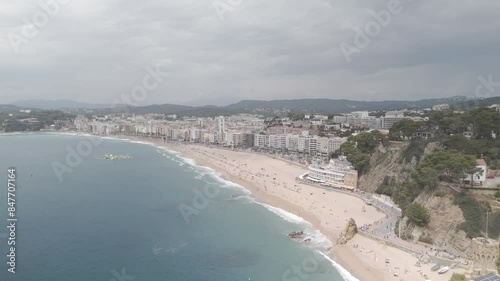 Footage filmed in Barcelona, in a village named Lloret de Mar with DJI Mini 4 pro in 4k and D-Cinelike.
Pan from right to left pointing towards a Castle photo