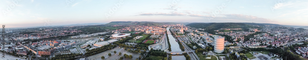 Fototapeta premium Neckarpark in Stuttgart Fußballstadion, Automuseum, Wasen