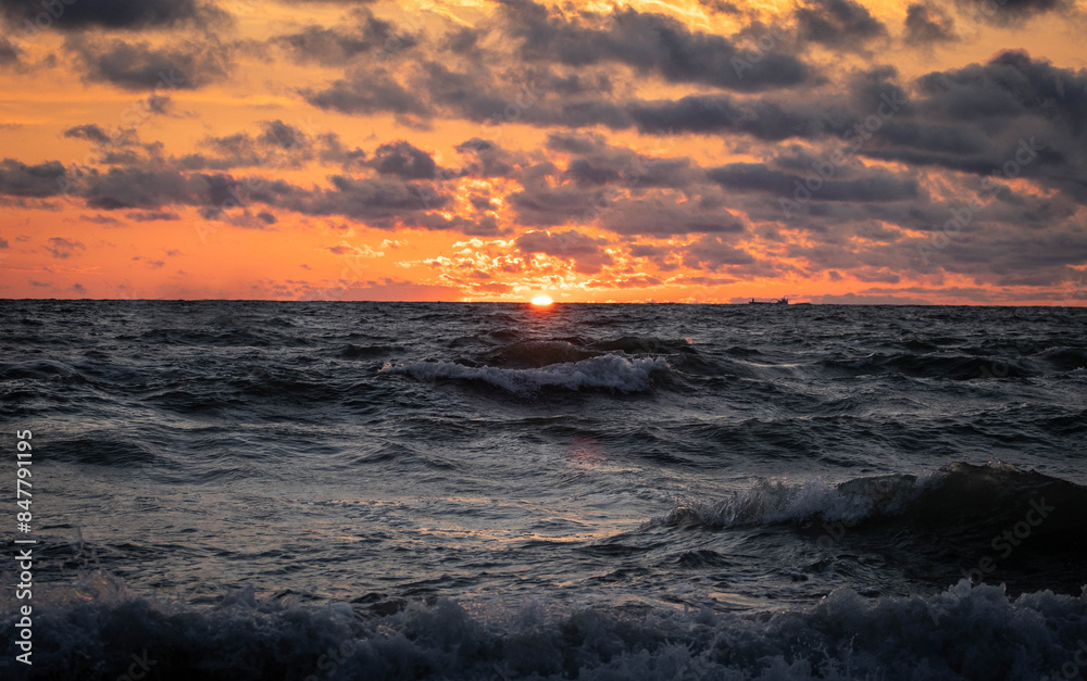 Obraz premium Sunset on the sea