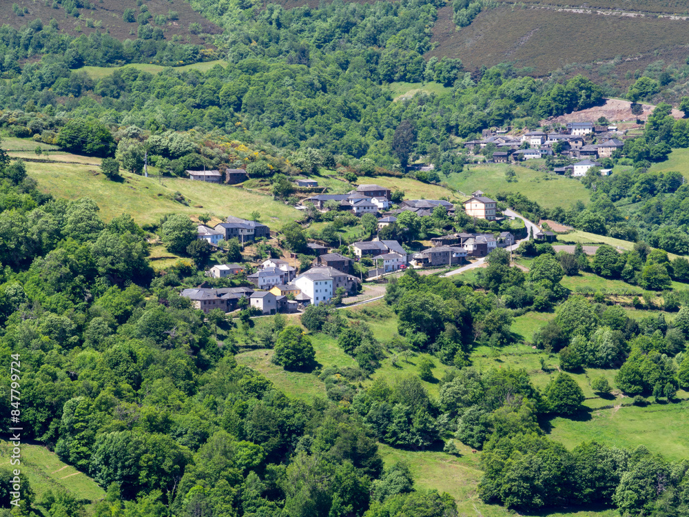 View of the towns of Villarmeirín and Villaoril in the Fuentes del Narcea region. Ibias, Asturias, Spain. View of the towns of Villarmeirín and Villaoril in the Fuentes del Narcea region. Ibias, Asturias, Spain.