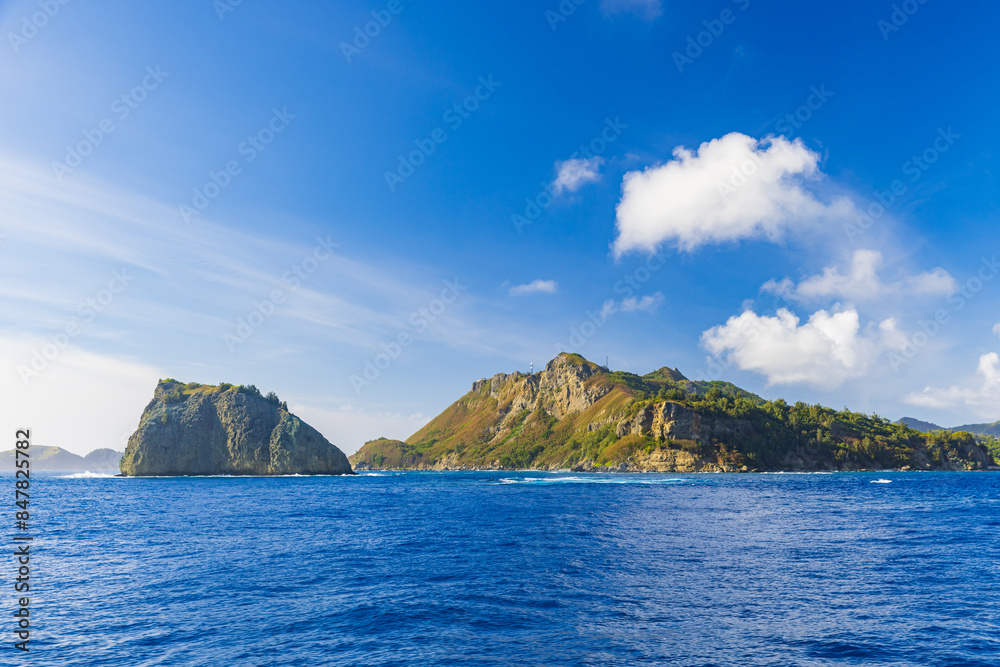 Fototapeta premium 小笠原諸島 ははじま丸から見た海景 