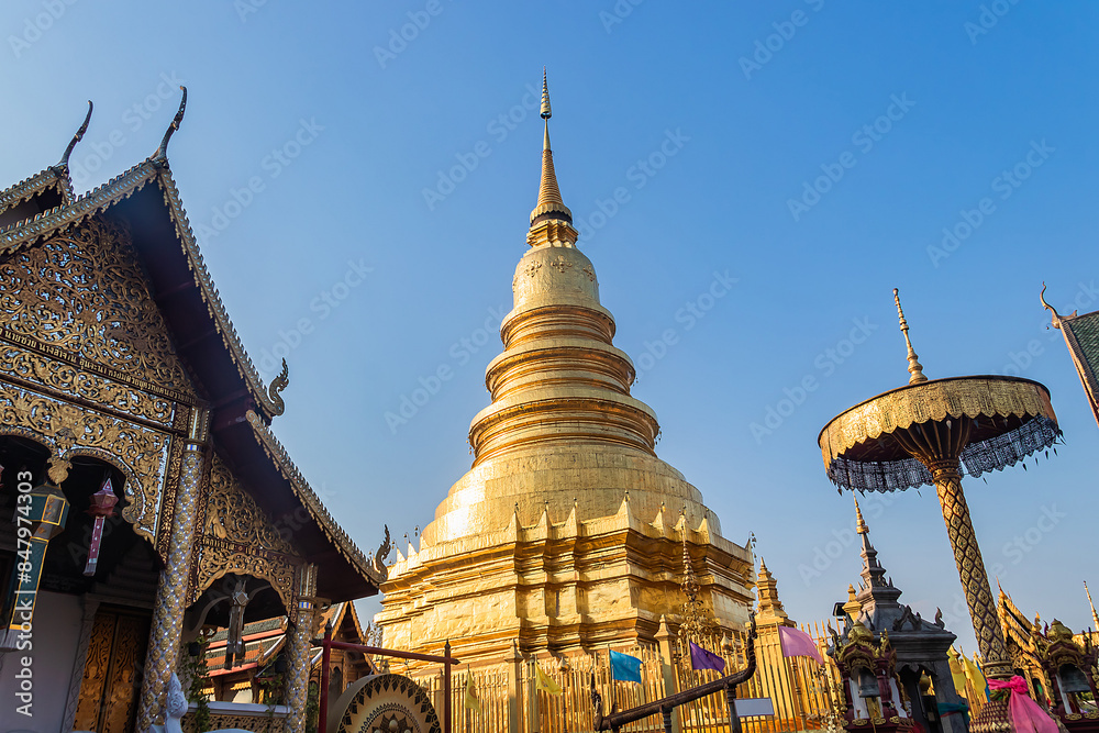 Fototapeta premium Wat Phra That Hariphunchai Woramahawihan is famous temple located in the northern region Thailand.