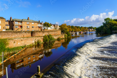 Obraz na płótnie River Dee, and the old city walls, in Chester w salonie