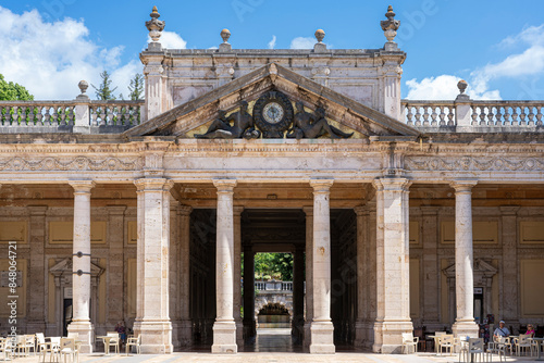 Montecatini, Toscana: l'ingresso principale delle monumentali e storiche terme Tettuccio