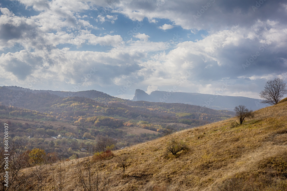 Fototapeta premium the beginning of autumn, walks in the highlands, panoramic views and glades with dried vegetation
