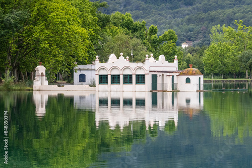 Pesquera (casita de pescador) en el lago de Bañolas, Cataluña, España photo