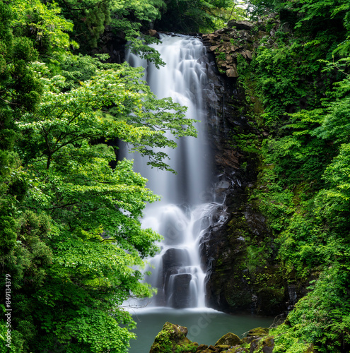 秋田県 奈曽の白滝