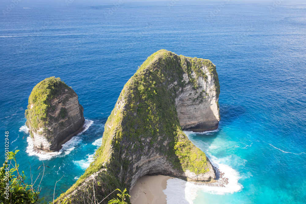 Beautiful view of Kelingking Beach on Nusa Penida island, Indonesia