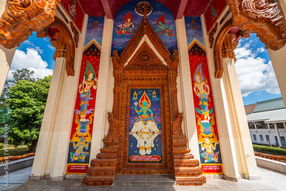 Fototapeta premium Wat Sa Prasan Suk or Wat Ban Na Muang, is a famous temple at Ubon Ratchathani, Thailand