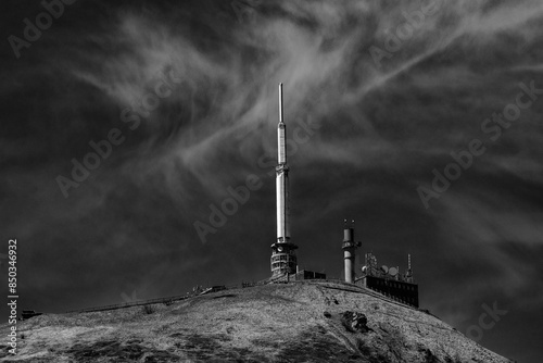 paysage en noir et blanc, Observatoire météorologique du Puy de Dôme