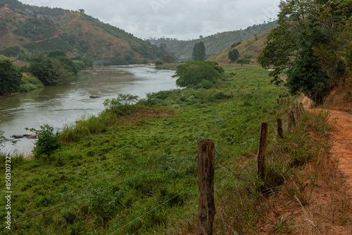 Paisagens do Rio Manhuaçú no Município de Aimorés Minas Gerais, brasil. photo