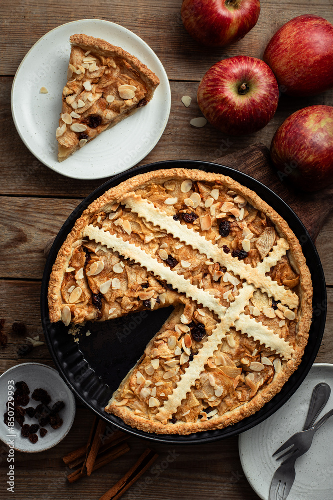 tarte aux pommes et fruits secs fait maison raisins amandes apple dutch pie tarte aux pommes et fruits secs fait maison raisins amandes apple dutch pie