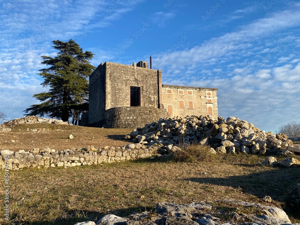 Friuli - castello di Polcenigo