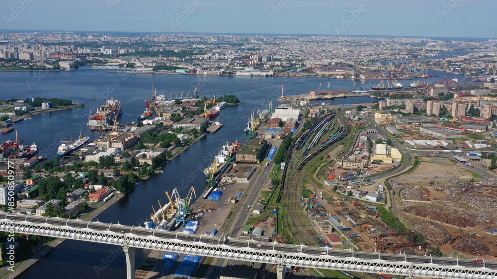 Obraz premium Aerial view of St. Petersburg city