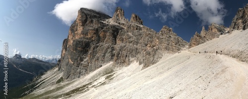 Obraz na płótnie Dolomiti di Cortina d'Ampezzo - Le Tofane w salonie