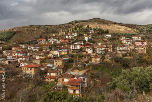 Adobe houses of cultural value in the villages of Bursa Iznik