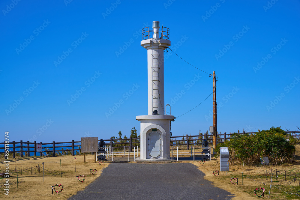 Obraz premium 千葉県旭市の飯岡灯台のある刑部岬(ぎょうぶみさき)