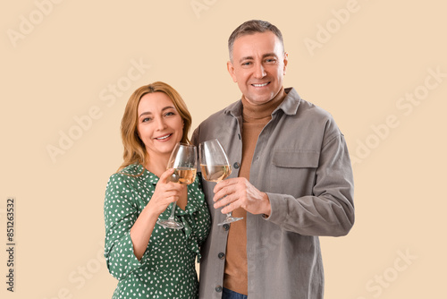 Mature couple with glasses ...