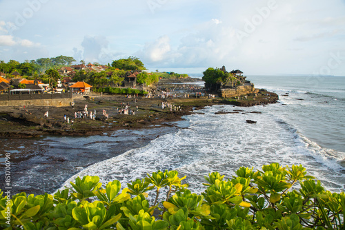 Obraz na płótnie Beautiful view of Tanah Lot temple in Ubud on Bali Island, Indonesia
w salonie
