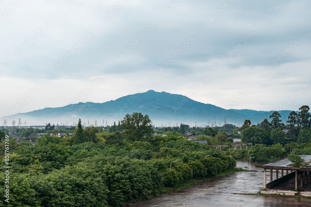 Fototapeta premium Early morning at Emei Mountain, China