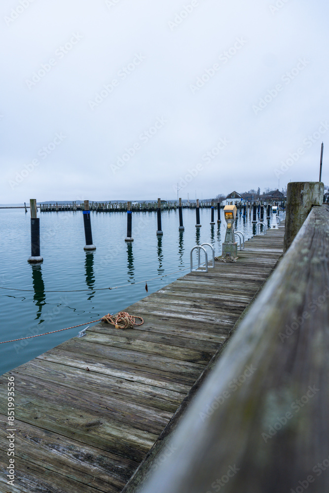 Naklejka premium Muelle vacío en los Hamptons, Nueva York