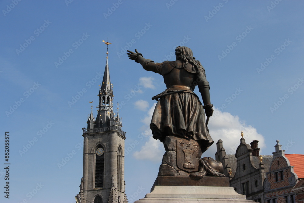 Fototapeta premium Statue de la Princesse d'Espinoy - Christine de Lalaing, beffroi de Tournai, Belgique