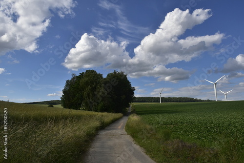 Landschaft und Wolken in der Nähe von Alfeld photo