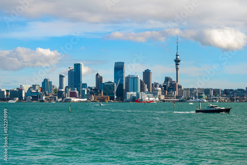 Obraz na płótnie Auckland City View from Bayswater Wharf Auckland, New Zealand w salonie