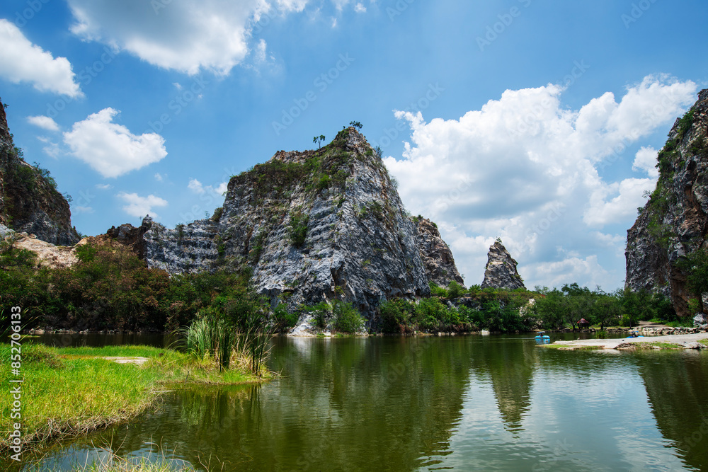 Fototapeta premium Parks outside the city are places for relaxation and tourism.