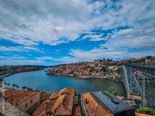 Foto Riverside View of Porto with Douro River and D. Luis Bridge