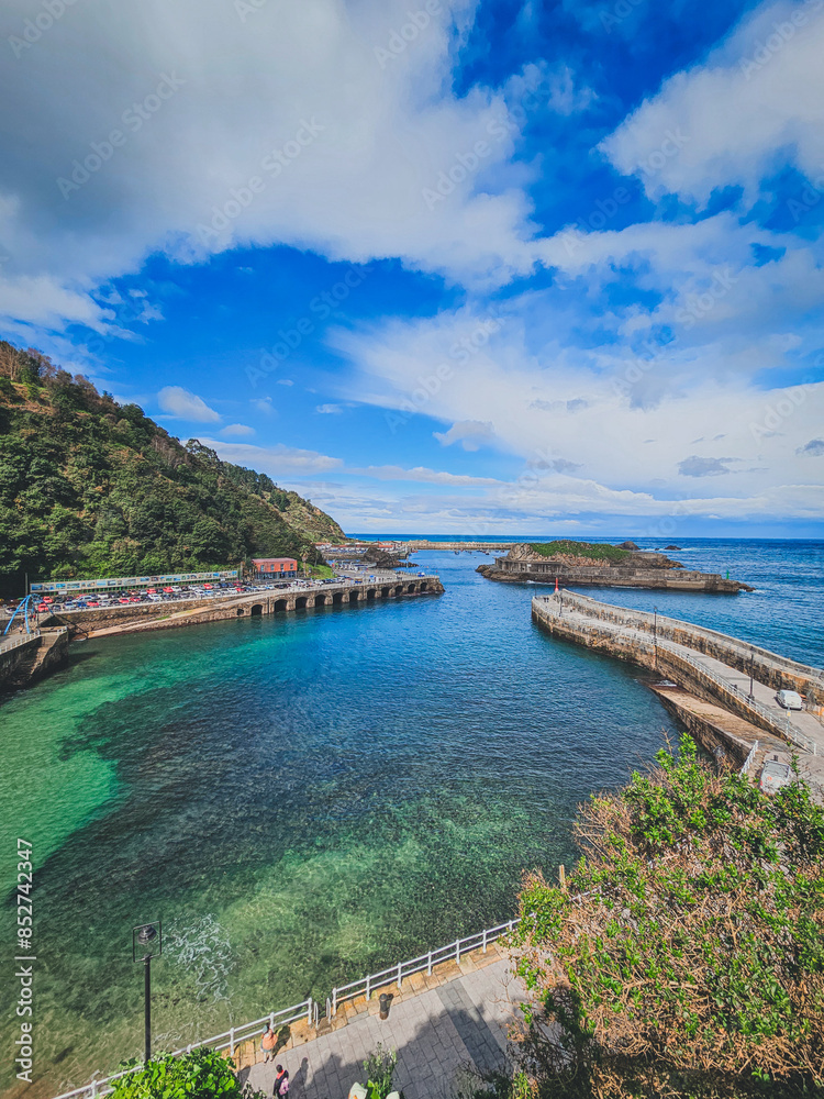 Obraz premium Seaside View from Village Viewpoint