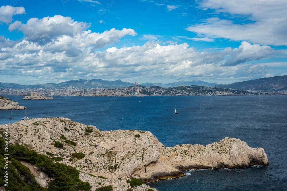 Fototapeta premium Les Iles du Frioul au printemps