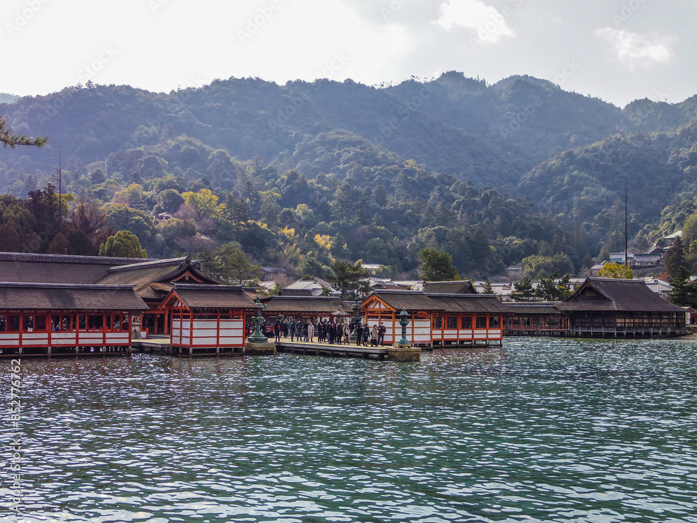 Naklejka premium 【広島県】宮島の厳島神社