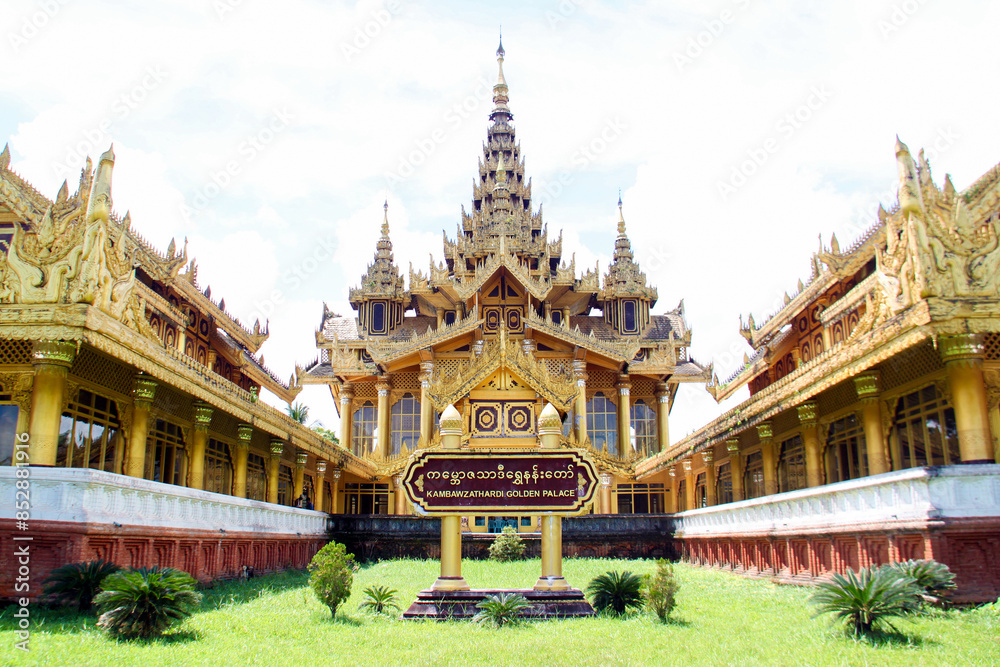 Fototapeta premium Nature, way of life, important places, and tourist attractions in Myanmar.