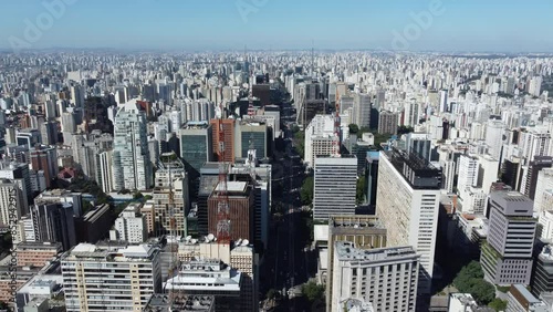 Visão aérea dos prédios comerciais da avenida paulista na cidade de são paulo, sp, brasil photo