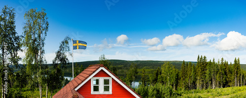 Rotes Ferienhaus an eienm Schwedischen See im Wald