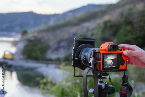 Take pictures of sunset views captured on the screen and in the distance