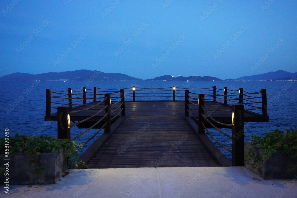 Obraz premium pier on the lake