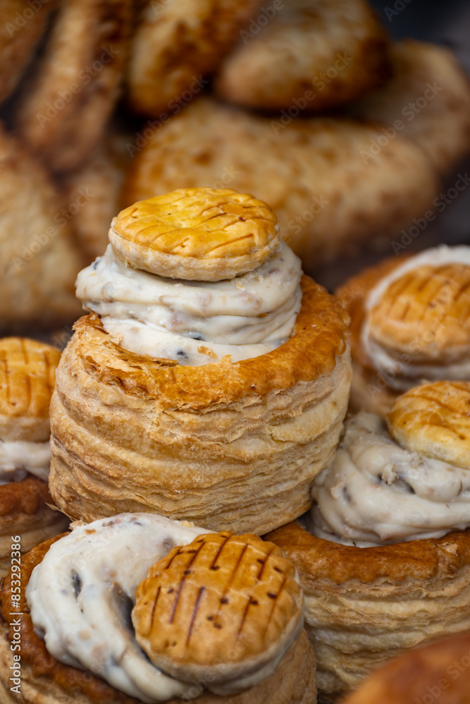 Stuffed puss pastry filled with meat pr muchrooms sauce, French cousune vol-au-vent starter dish Stuffed puss pastry filled with meat pr muchrooms sauce, French cousune vol-au-vent starter dish