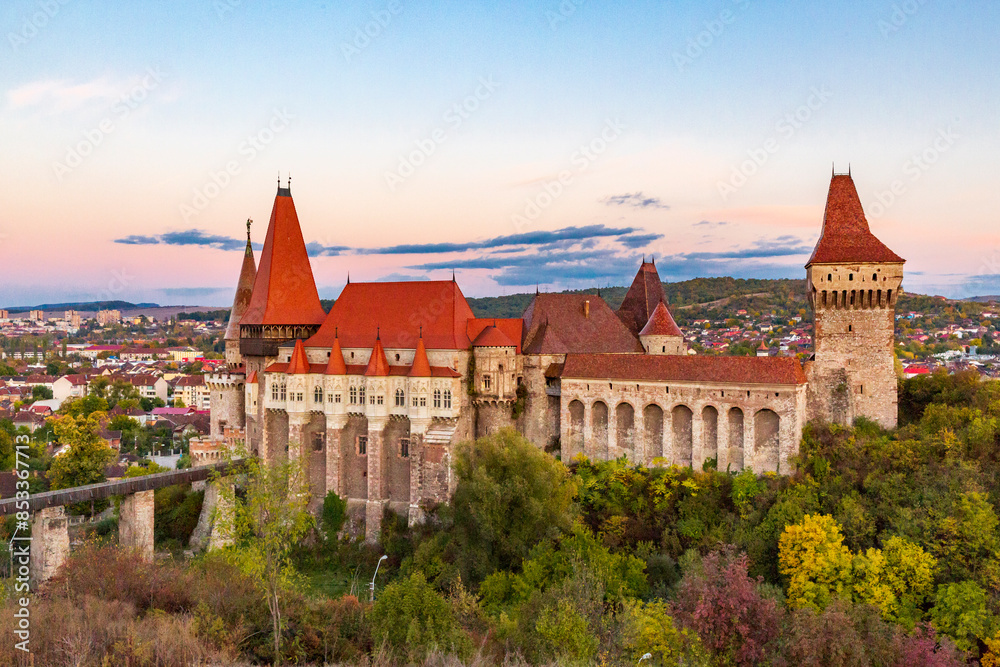 Fototapeta premium Europe, Romania, Hunedoara. Corvin Castle, Gothic-Renaissance castle, one of the largest castles in Europe.
